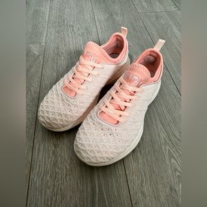 APL Techloom Phantom Coral Sneakers Size 6.5